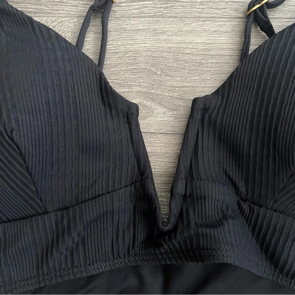 L*SPACE Siren Bikini Top XL Black Ribbed Strappy Swimwear Resortwear Beach 90s
